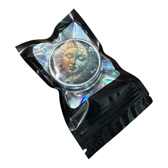 ๐ Sun Moon Multi-Use Pill Box Mirror Container - Picture 2 of 10
